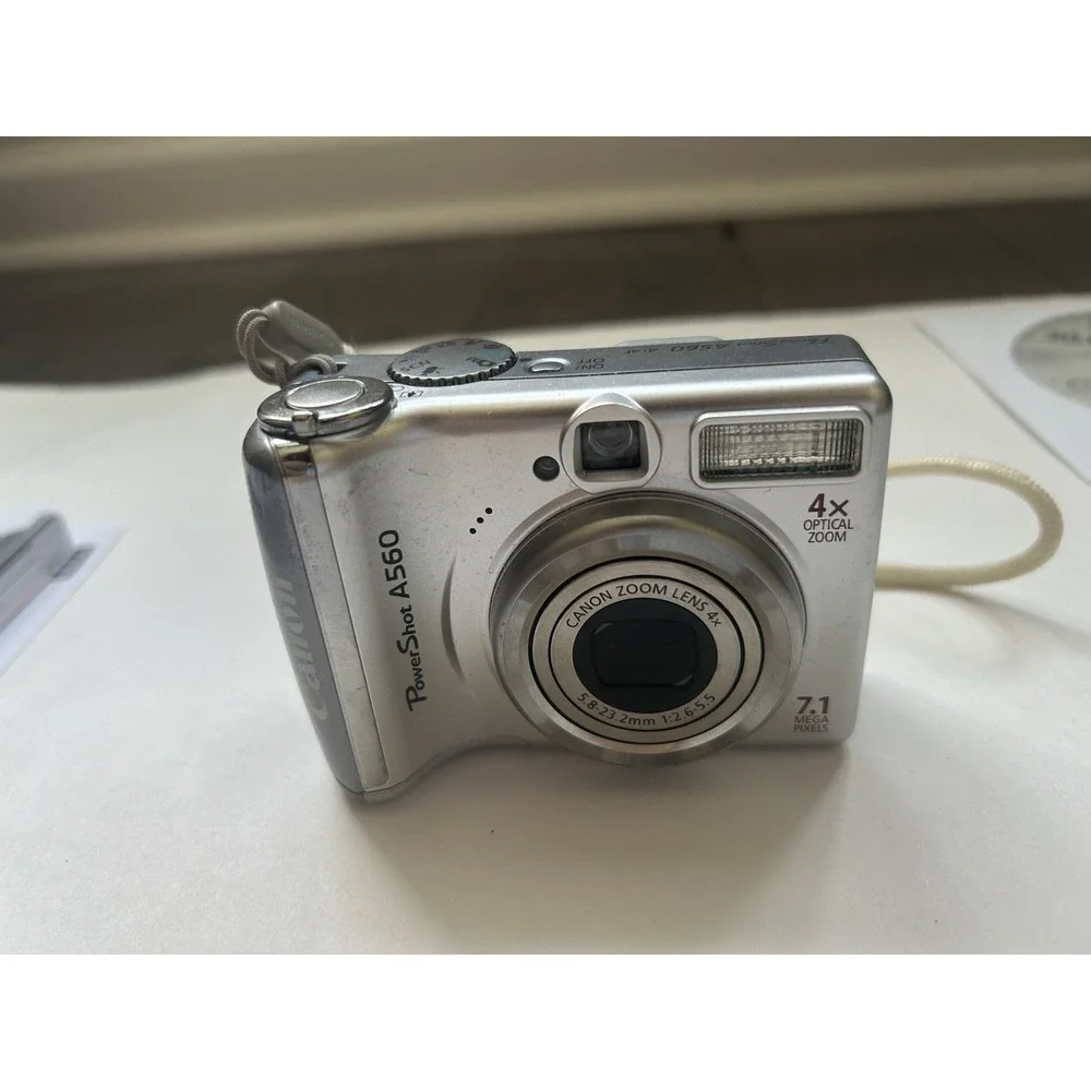 Canon PowerShot A560 Silver w/box & SD Card TESTED Excellent Condition M72
